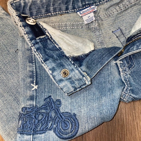 •NWOT• Kitestrings by Hartstrings Boys Slim Fit Denim Jeans w/ Embroidery (2T) - Picture 3 of 4